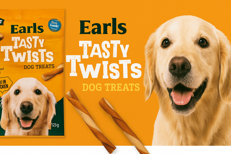 Golden Retriever with Tasty Twists Treats