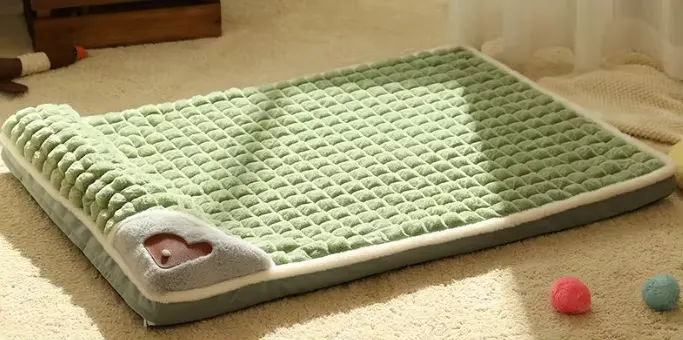 Dog Bed Mat Mauritius - Plush Indoor Dog Bed in Grey and Green